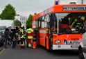 Schwerer Bus Unfall Koeln Porz Gremberghoven Neuenhofstr P087